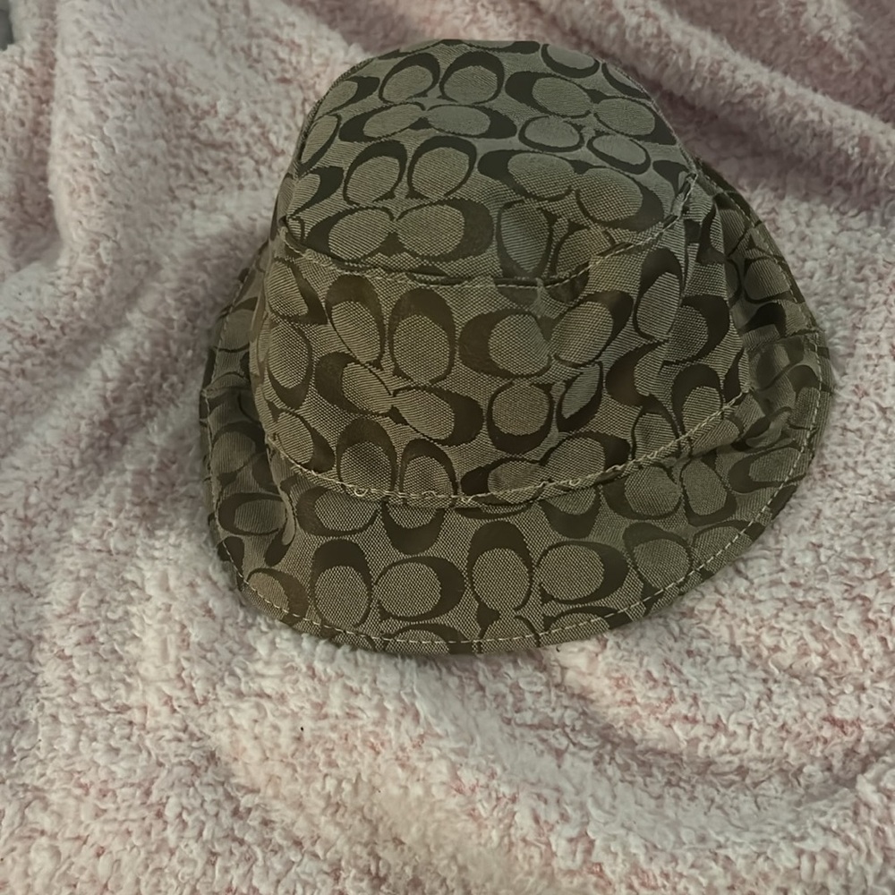 Coach hat - Picture 2 of 4